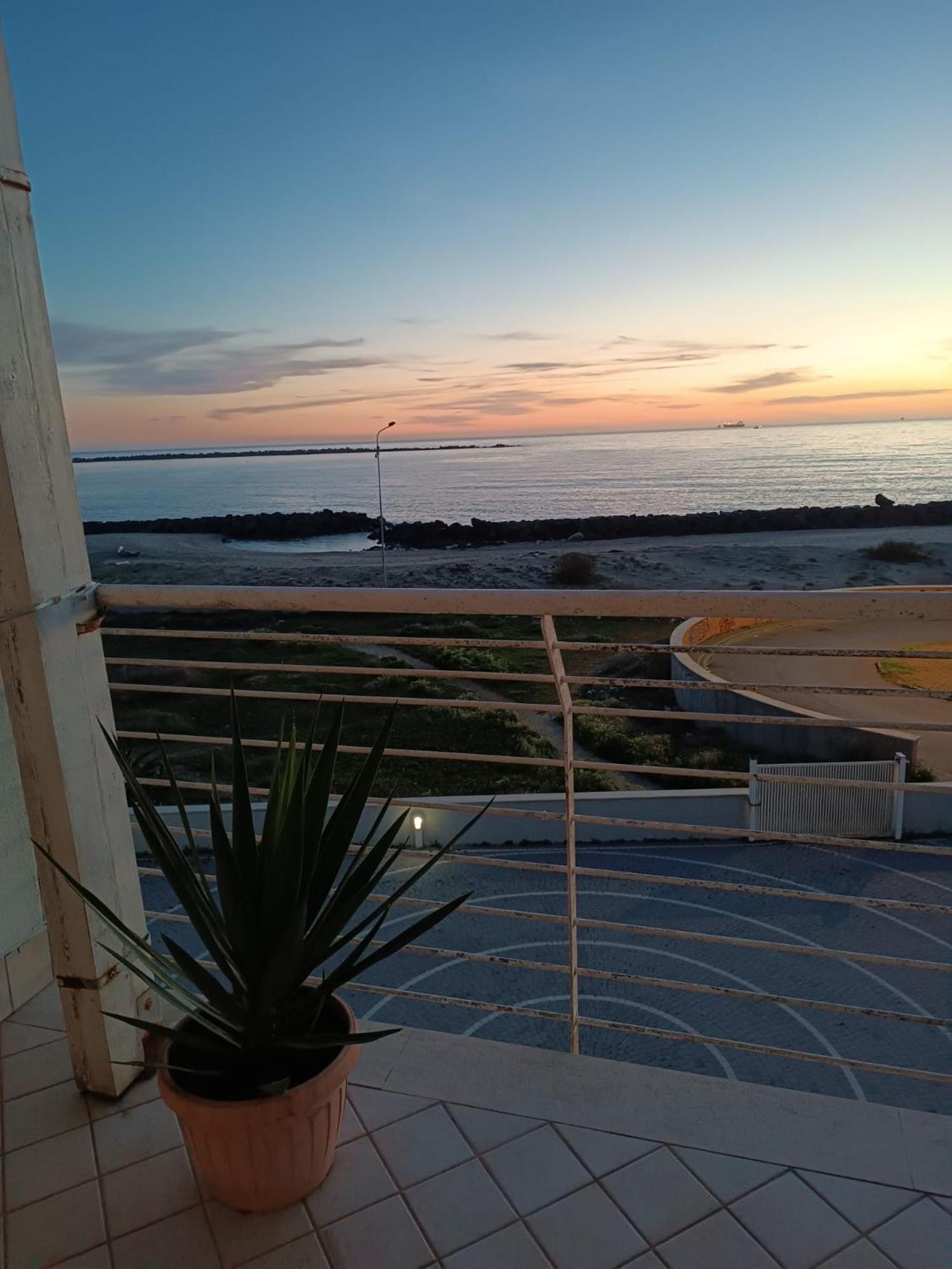Armareaoverseassuites 1 Fiumicino Extérieur photo